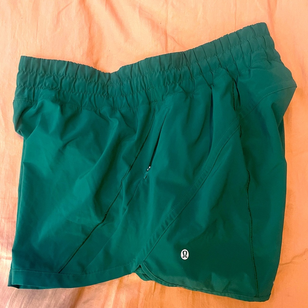 Lululemon Active Shorts
Green 
Gently Used